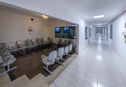 Sala de Espera Centro Cirúrgico e corredor de acesso setor 250