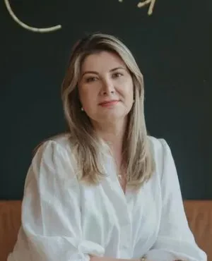 Dra. Raquel Ruviaro Odorissi - CRM 29931 - Gerente Médica